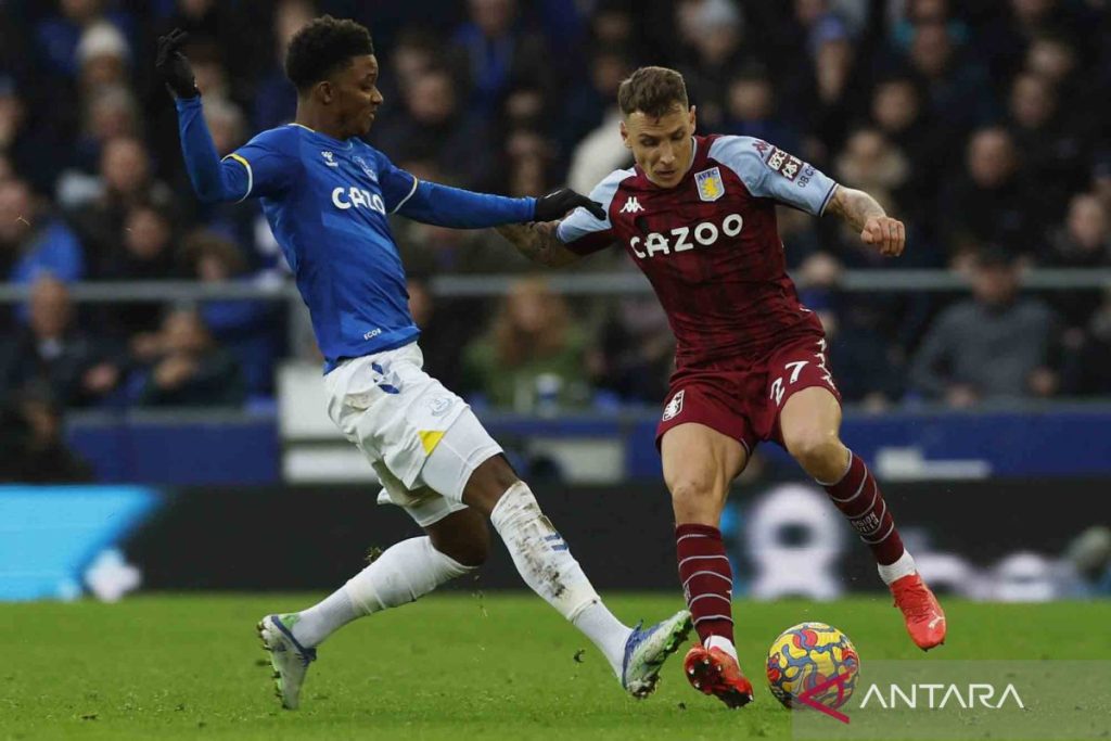 2022-01-22T131523Z_577296983_UP1EI1M10TKFY_RTRMADP_3_SOCCER-ENGLAND-EVE-AVA-REPORT