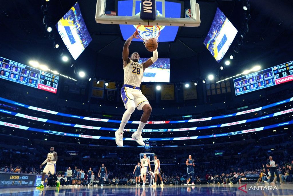 2024-12-16T060717Z_196284867_MT1USATODAY24997611_RTRMADP_3_NBA-MEMPHIS-GRIZZLIES-AT-LOS-ANGELES-LAKERS