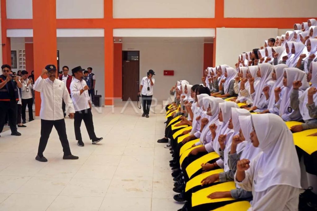ImgResizer_mensos-kunjungi-sekolah-rakyat-terintegrasi-3-sulsel-1osk8-dom