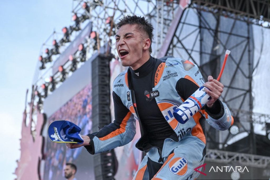 marco-bezzecchi-juara-sprint-race-motogp-indonesia-2638345