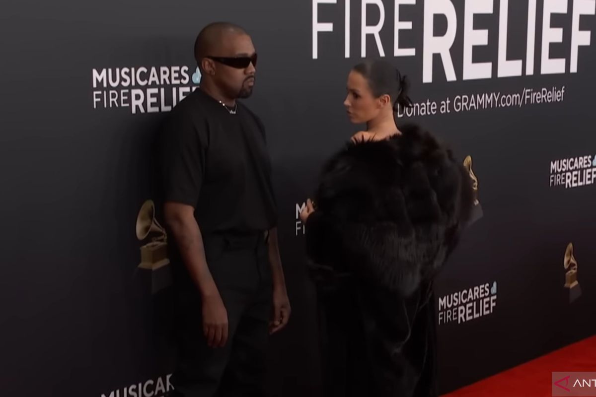 Kanye West dapat “lampu hijau” untuk tampil di Belanda pekan depan