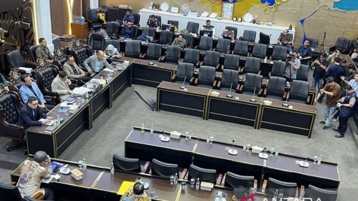 Topics Covered: Baleg DPR setujui RUU Pemerintahan Aceh jadi usul inisiatif
