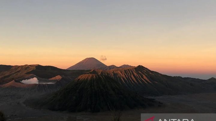 Historic Moment: Aktivitas wisata di Bromo ditutup saat peringatan Yadnya Kasada