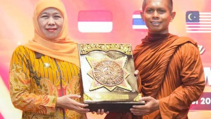 Facing Challenges: Khofifah serukan penguatan persaudaraan pada peringatan Waisak