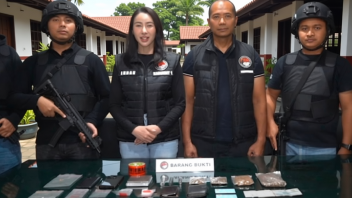 Polisi ungkap peredaran ratusan gram tembakau sintetis di Jaktim