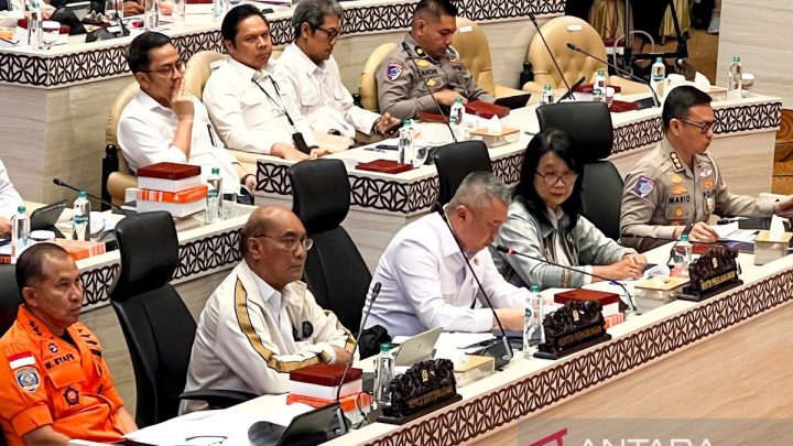 Topics Covered: Wamen PU dorong percepatan pembebasan lahan guna benahi perlintasan KA