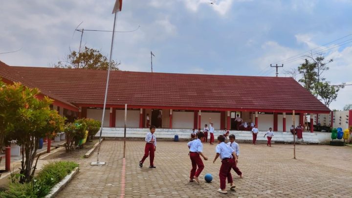 Latest Program: Pemkab Sumedang atasi sampah lewat Program Sekolah Ramah Lingkungan