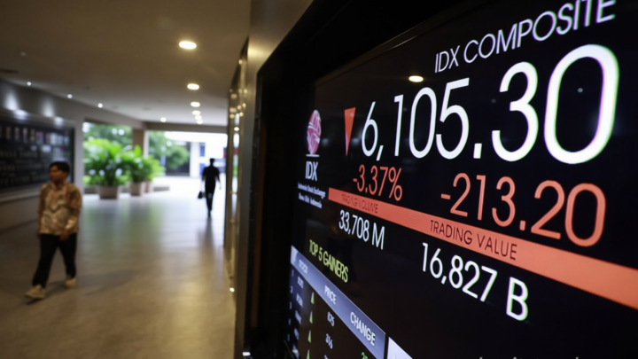 IHSG Jumat dibuka melemah 29,31 poin ke level 6.065