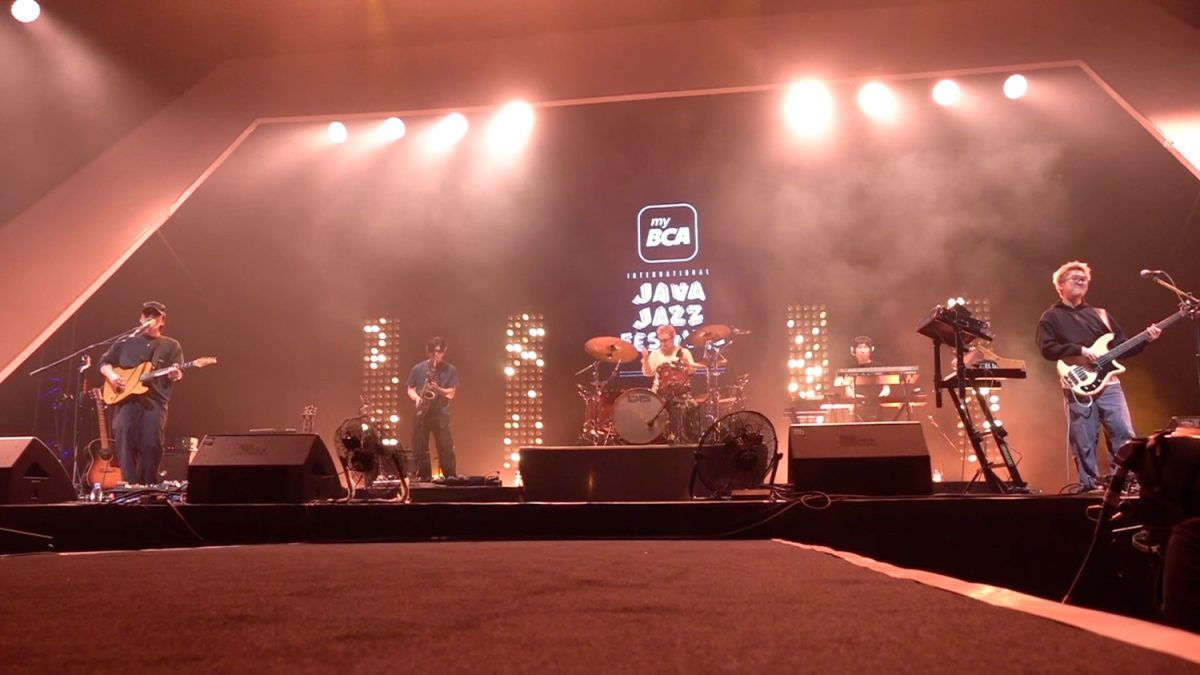BAND-INDIE-ROCK-KOREA-WAVE-TO-EARTH-PIKAT-AUDIENS-JAVA-JAZZ-2026