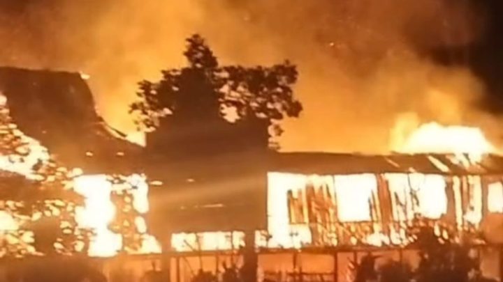 Key Issue: Gereja Katolik Stasi Santo Fransiskus di Mimika terbakar