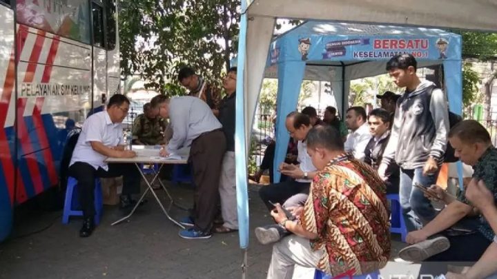 Layanan SIM Keliling tersedia di lima lokasi Jakarta pada Senin