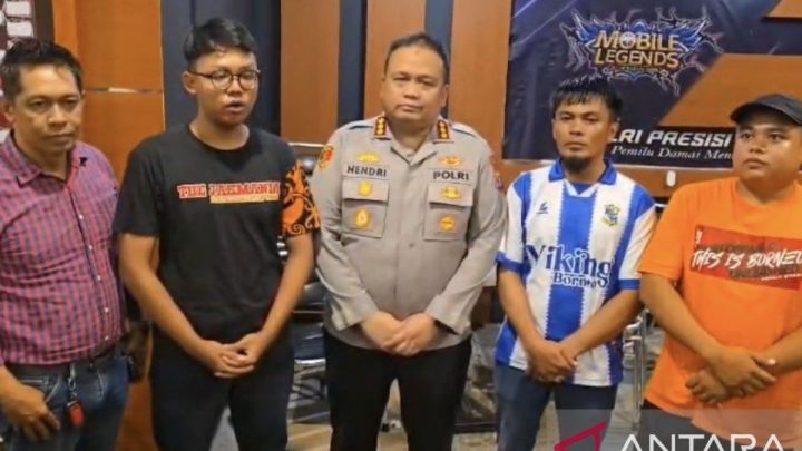 Topics Covered: Ratusan petugas gabungan amankan laga Persija-Persib di Samarinda