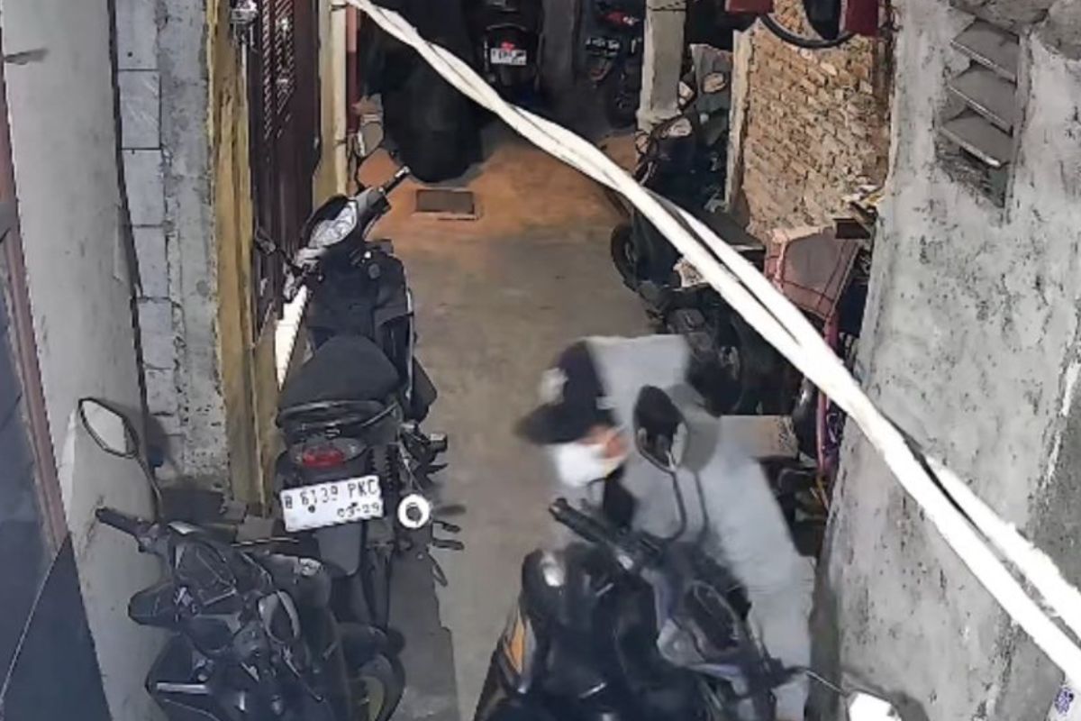 Polisi ringkus dua pelaku pencurian motor di Penjaringan