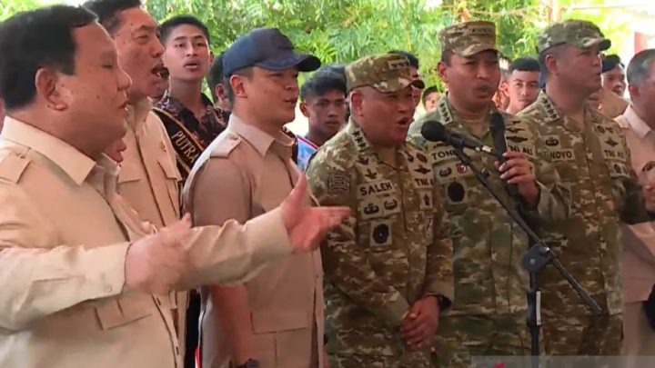 Historic Moment: Prabowo minta jenderal TNI nyanyi untuk warga Miangas
