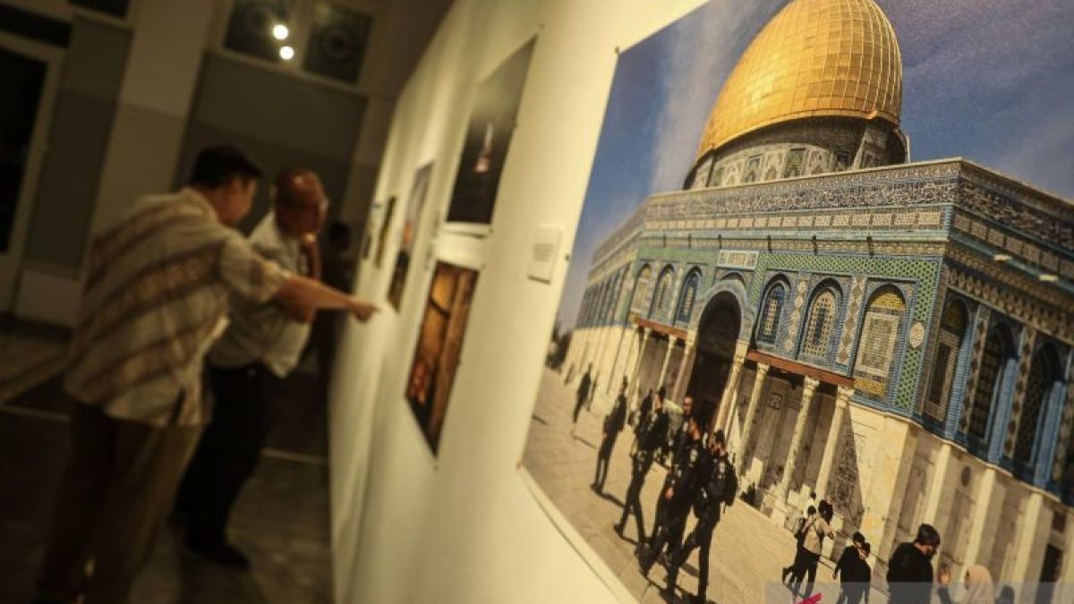 Pameran-fotografi-Ursyalim-di-Antara-Heritage-Center-220526-ryl-5A-1