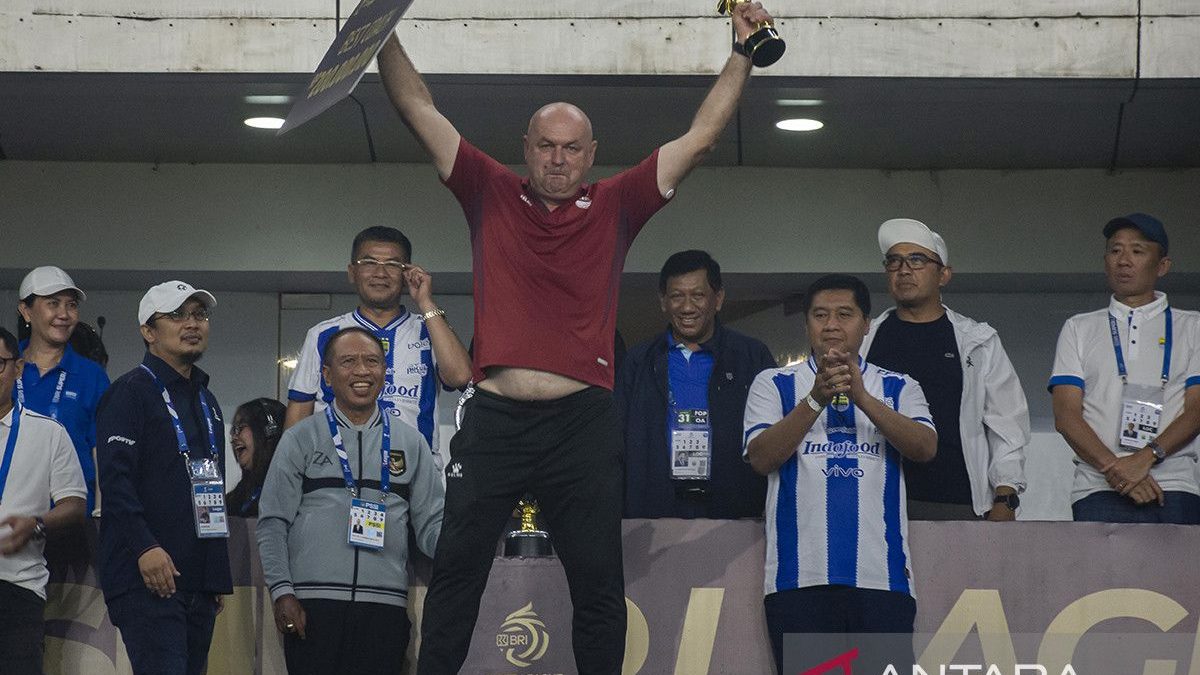 Persib-Bandung-Juara-BRI-Super-League-2026-230526-DAN-12