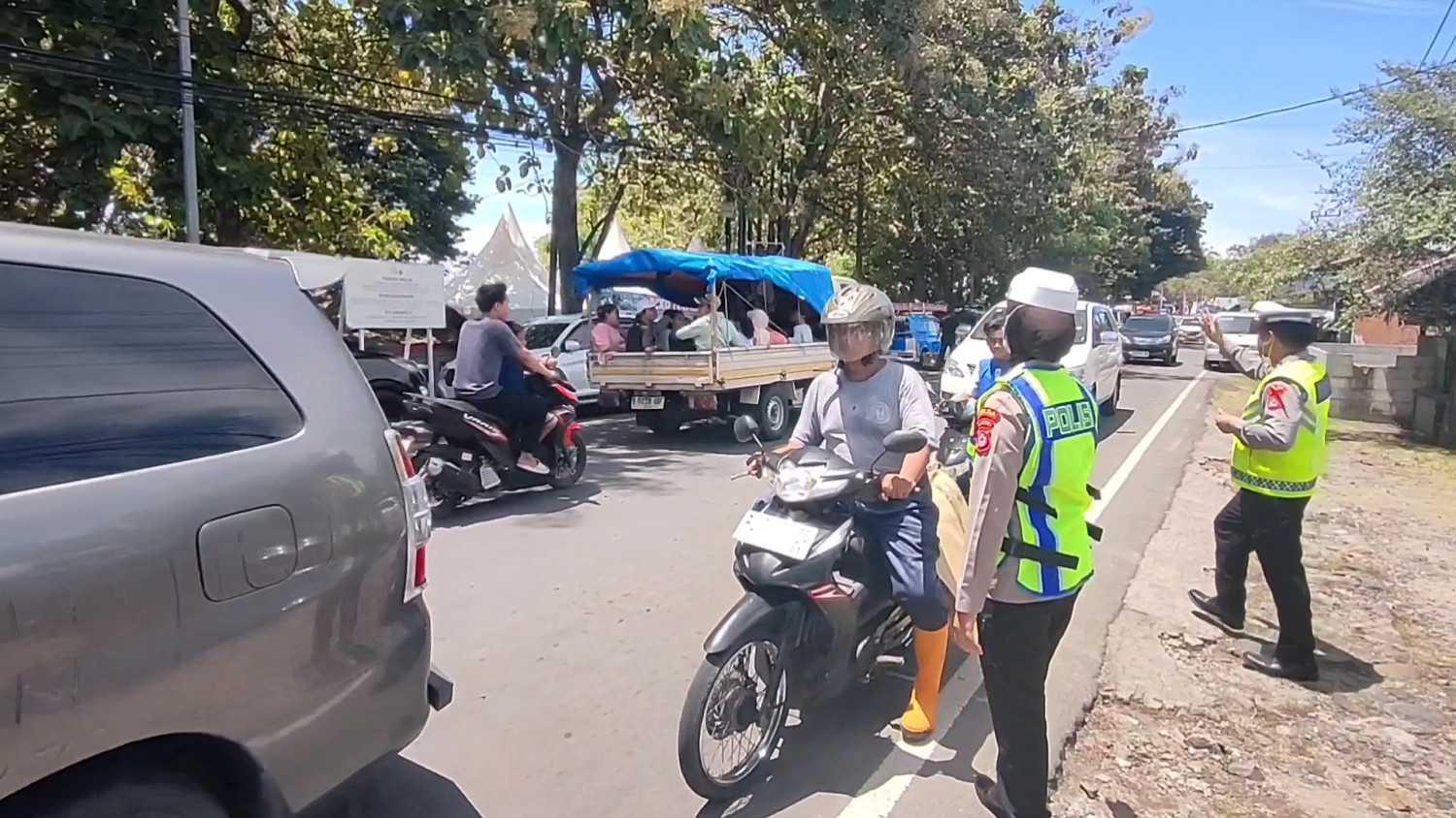 Polres Cilegon siagakan sejumlah personel amankan jalur wisata Anyer