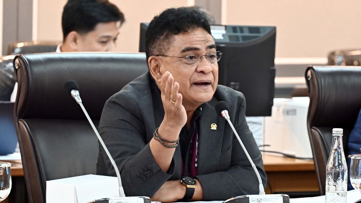 Wakil_Ketua_Komisi_XIII_DPR_RI_Andreas_Hugo_Pareira_dalam_Rapat_Dengar_Pendapat_RDP_Komisi_XIII_20260414094353
