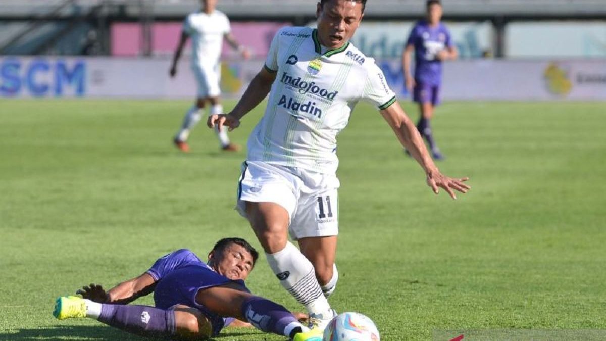 antarafoto-persita-lawan-persib-150424-fik-1
