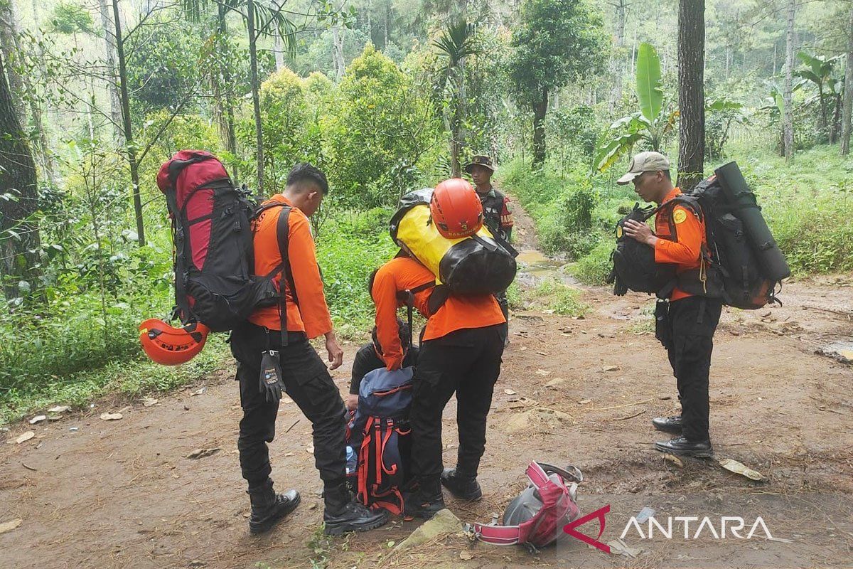 Tim SAR temukan mahasiswa ITB di Gunung Puntang dalam kondisi selamat