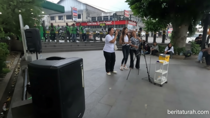 New Policy: Pemkot Bogor batasi pengamen karaoke Alun-alun sampai pukul 10 malam
