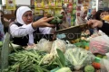Topics Covered: Riuh sunyi di rak sembako