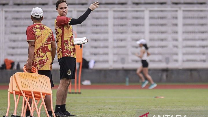 Latest Facts: Paul Munster tetap tangani Bhayangkara