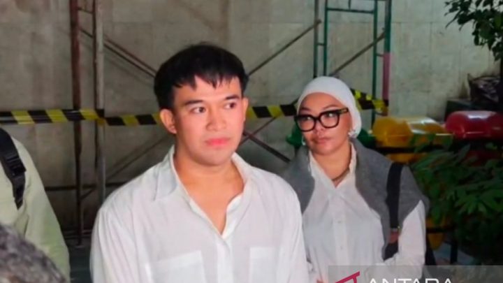 Key Issue: Artis Anwar Sanjaya penuhi panggilan Polda Metro soal kasus Hanania