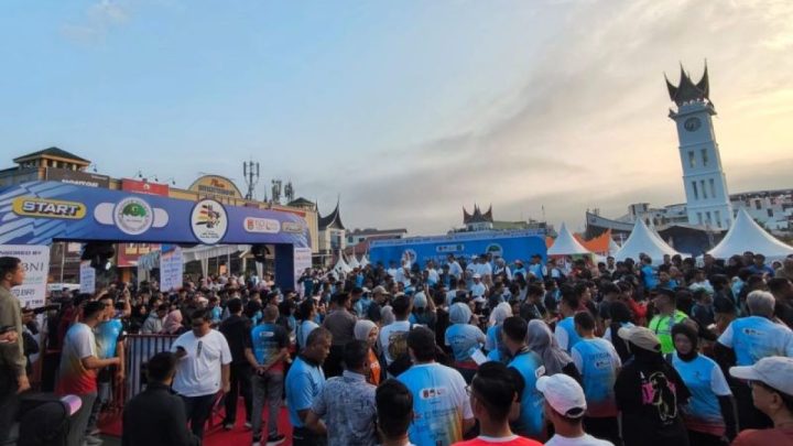 Key Issue: Sebanyak 2.000 pelari ikuti International Jam Gadang Fun Run