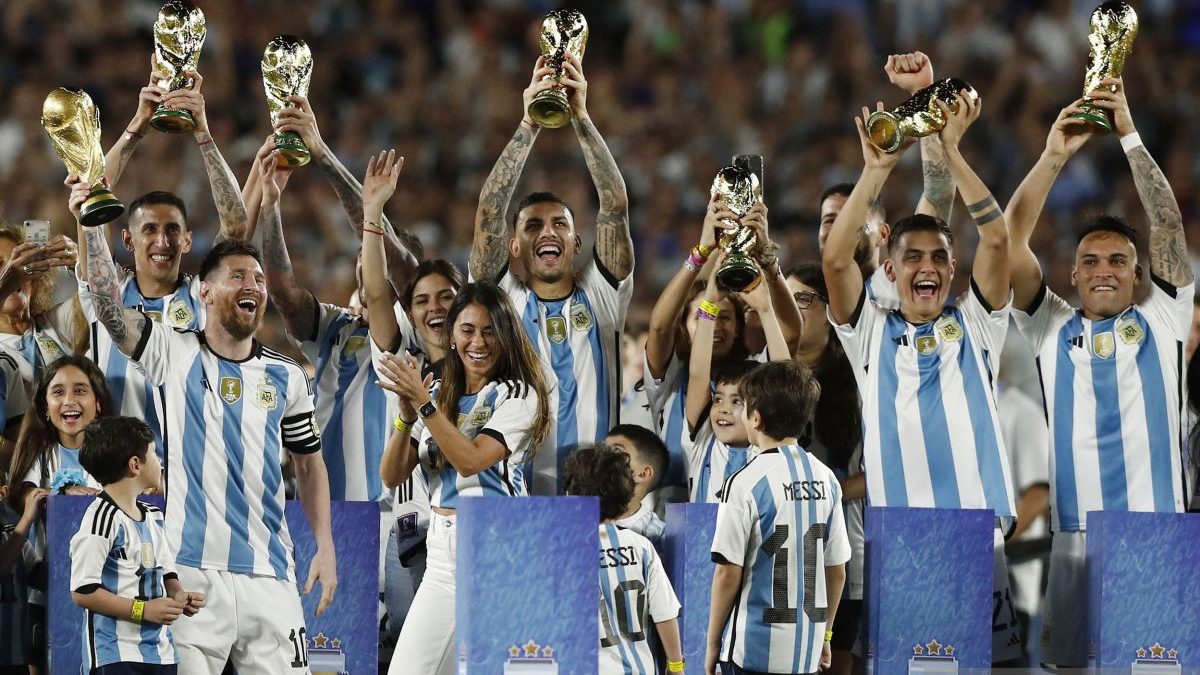 2023-03-24T024136Z_760766216_UP1EJ3O07HAL9_RTRMADP_3_SOCCER-FRIENDLY-ARG-PAN-REPORT