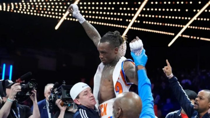 O’Shaquie Foster atasi Ford untuk pertahankan sabuk juara dunia WBC