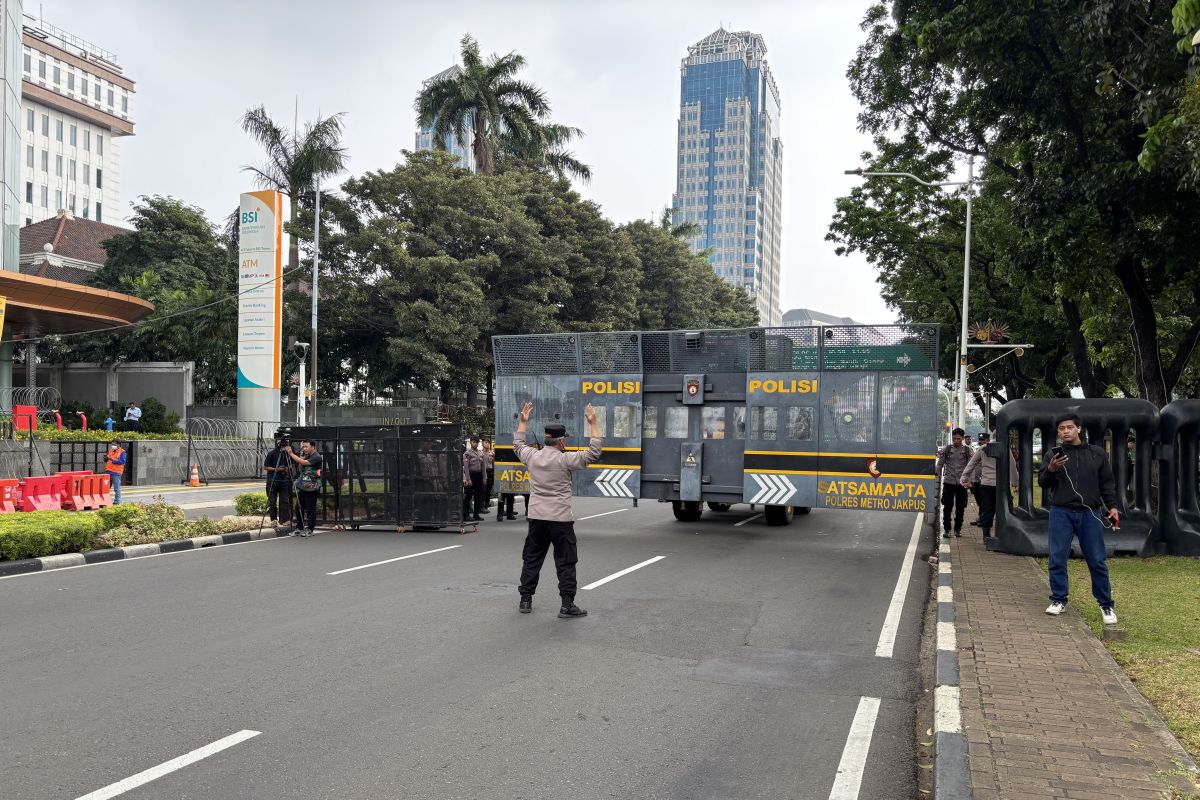 Ada demo, Jalan Medan Merdeka Selatan ditutup