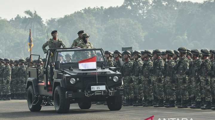 Main Agenda: Politik kemarin, pembangunan batalyon Komcad hingga Polri diisi sipil