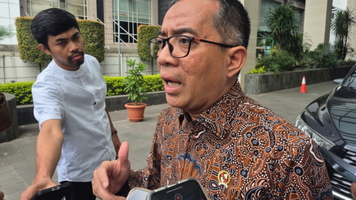 Topics Covered: Di DPR, Mendiktisaintek pastikan prodi dikembangkan bukan ditutup