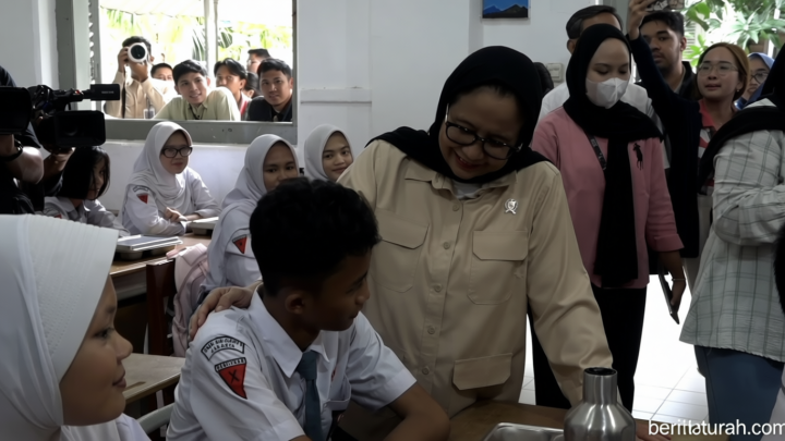 New Policy: Mensesneg ungkap alasan pemerintah tunjuk Nanik jadi Kepala BGN