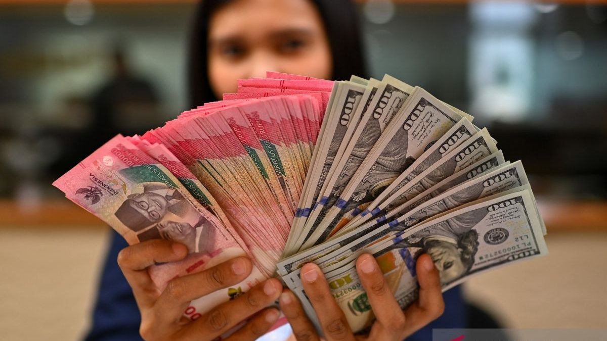 nilai-tukar-rupiah-melemah-115-poin-2788419