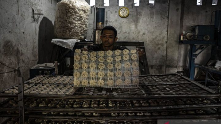 Key Discussion: BRI: Debitur pinjol di bawah Rp1 juta tetap bisa ajukan KUR