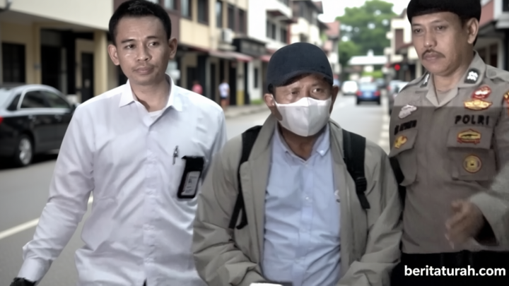 Visit Agenda: Bupati Lombok Barat tiba di KPK usai diamankan terkait dugaan korupsi