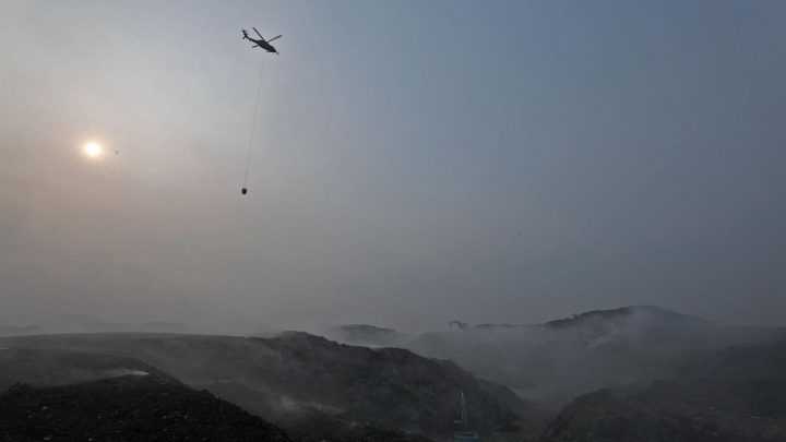 Kebakaran di TPA Jatiwaringin Tangerang berhasil dipadamkan