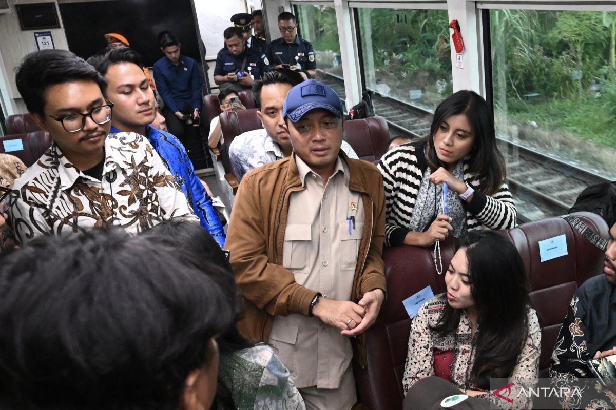 Tanggapi survei SMRC, Istana: Pemerintah bekerja bukan untuk survei