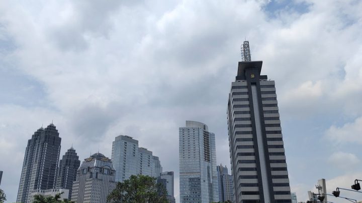 Sabtu – Jakarta berpotensi cerah berawan pada sore hari