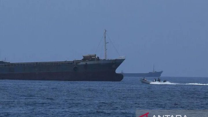 1 tewas – 8 terluka dalam serangan pada dua kapal tanker UAE di Hormuz