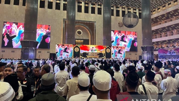 Menag mengajak umat berdoa untuk keselamatan bangsa dan negara