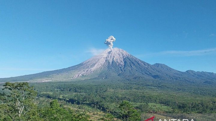 Humaniora kemarin, portal Radar MBG hingga Semeru erupsi 8 kali