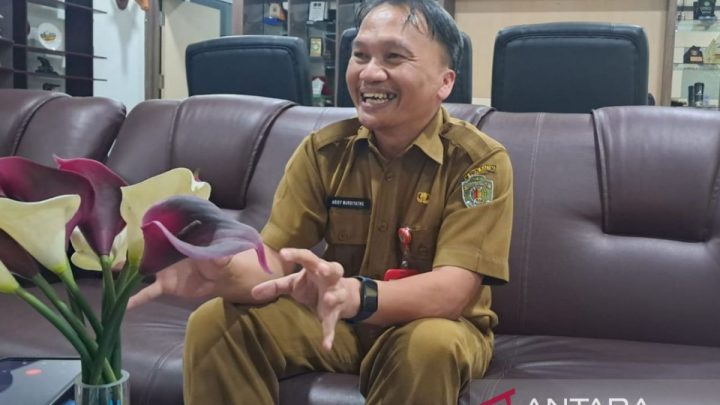 DPKH Kaltim bina peternak membuat pakan awetan hadapi musim kemarau