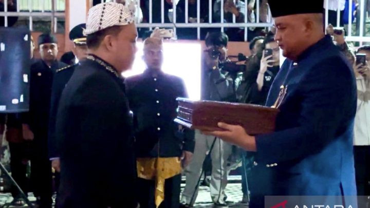 Bupati Bogor jemput bendera pusaka tahun 1948 dari pendopo bersejarah