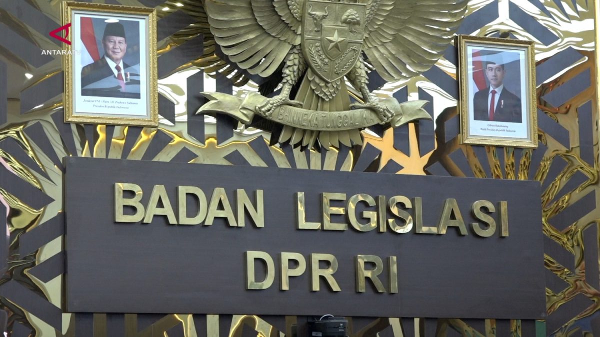 BALEG-DPR-RI-SETUJUI-HARMONISASI-RUU-MIGAS_1