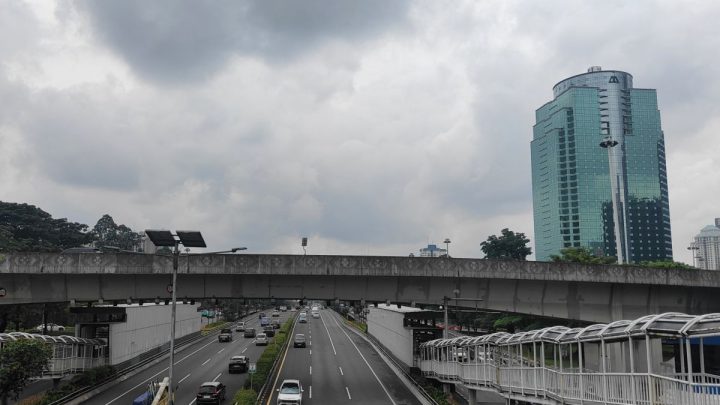 Sabtu, BMKG prakirakan cuaca sebagian besar wilayah Indonesia berawan