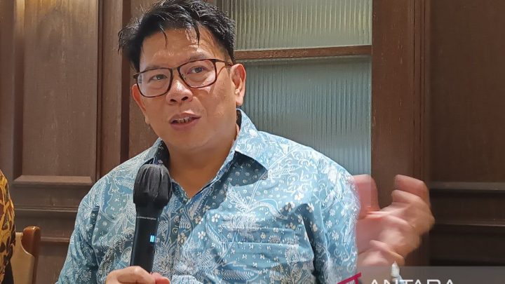 IESR sebut strategi multijalur jadi kunci percepatan PLTS 100 GW