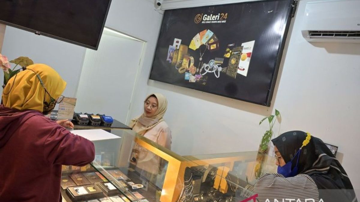 Penurunan-harga-emas-di-ntb-281024-AS-4